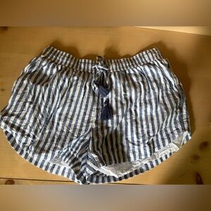Vineyard Vines White Striped Pull On Shorts - Size S